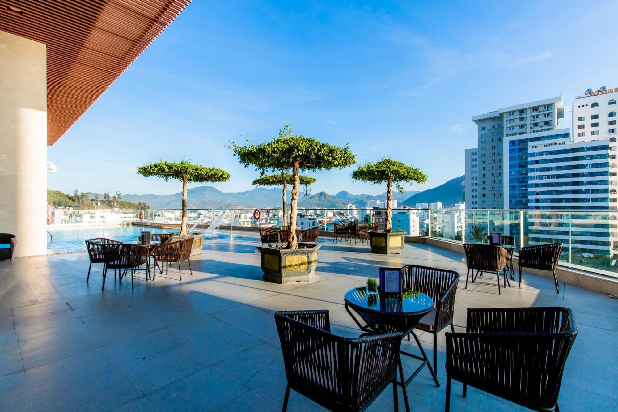 Oceanus Oasis Retreat - Nha Trang Apartment Екстер'єр фото